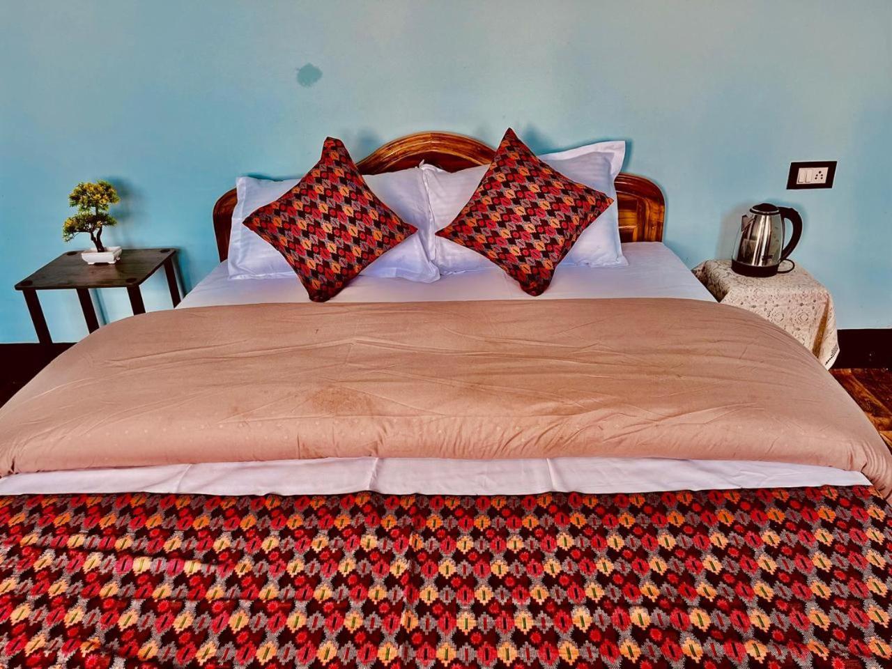 Forest Lodge - 80 Mts From Mall Road Darjeeling  Exteriör bild